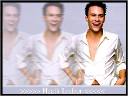 Heath Ledger, biała koszula